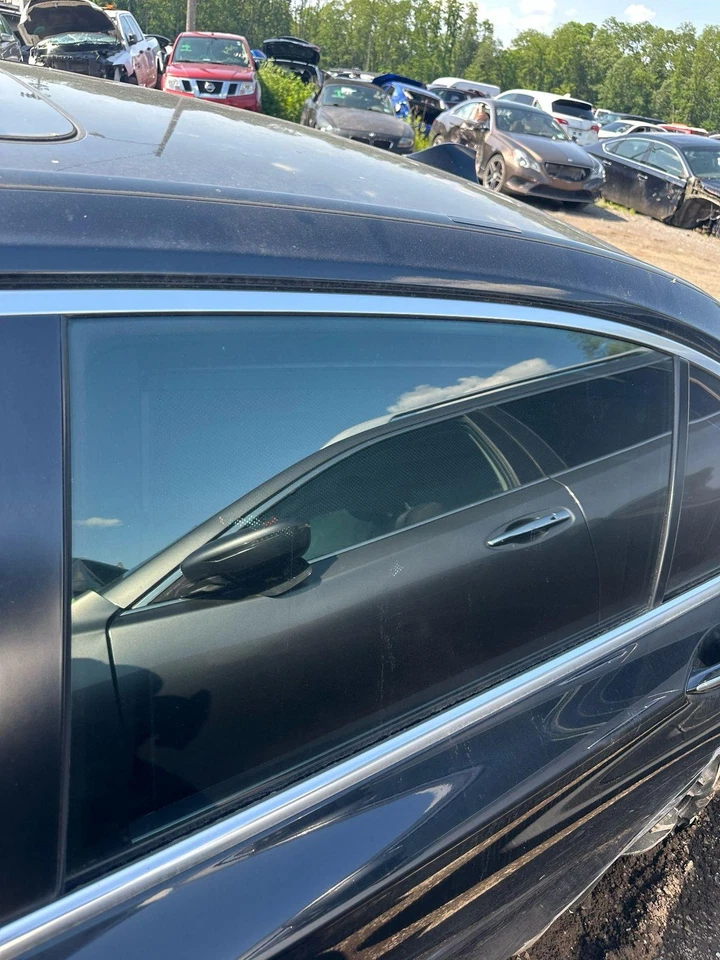 2011-2015 BMW ACTIVEHYBRID 7 Left Rear Passenger Door Glass Window-green tint - Image 1 of 1