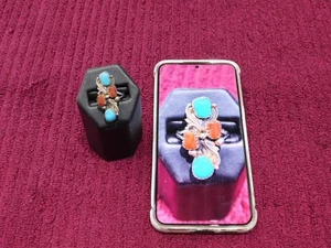Vintage Sterlingsilber - Navajo signierter LH Türkis & Koralle Blatt Ring Größe 9 - Bild 1 von 8