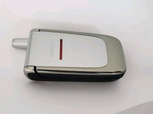 Cellulare Nokia 6060 (sbloccato) flip argento ottime condizioni - Foto 1 di 5