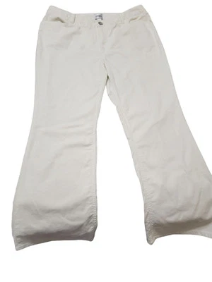 Chicos Womens Size 3 Short Cream Corduroy Pants Flare Pockets Soft Stretch G7.1 - Image 1 of 4