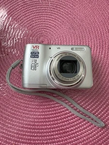 Nikon Coolpix L5 Silver 7.2 Megapixel 5x Zoom Point & Shoot Digital Camera Works - Picture 1 of 9