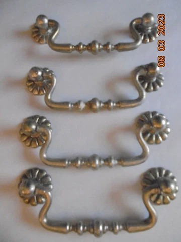 x4  Beautiful Antique Drawer Pull Handles Cover