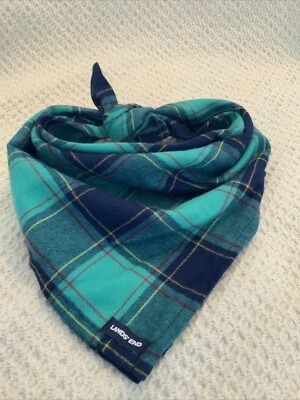 Bandana grande xadrez flanela macia para cachorros Lands End - Imagem 1 de 4
