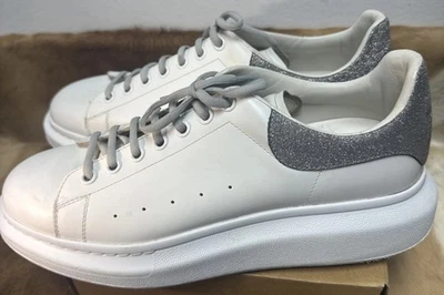 Zapatilla deportiva Alexander Mcqueen gris brillo de gran tamaño para hombre talla 45 UE 11 EE. UU. Original Foto 1 de 4