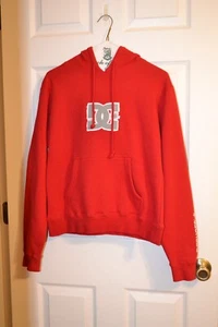 VINTAGE WOMEN'S DC SHOE COMPANY USA SKATEBOARDING HOODIE JR SIZE M NWOT NOT WORN - Picture 1 of 7