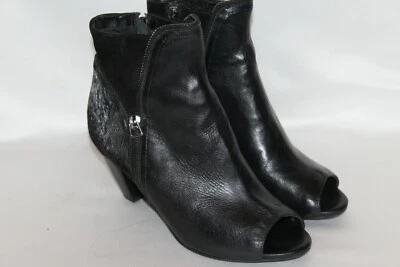 KLUB NICO Anthropologie 黑色皮革小牛毛 REVA 拉链露趾短靴 10 码 — 第 1/4 张图片