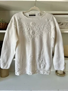 VTG '90s Dana Scott Embroidered Floral Pearl White Sweater Cottagecore M Dainty - Picture 1 of 17