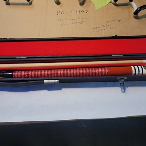 MTA Pool Cue in a hard case, two piece Red, 58 inch, 17 ounce, very nice - Picture 1 of 7