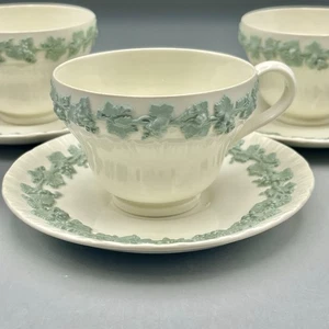 Set 3 tazze da tè e piattini Wedgwood Queensware Celadon su bordo conchiglia crema - Foto 1 di 4
