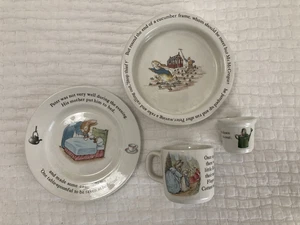 Vintage Wedgewood Peter Rabbit 4-teiliges Kinder-KINDERZIMMER-SET Babygeschenk Beatrix Potter - Bild 1 von 6