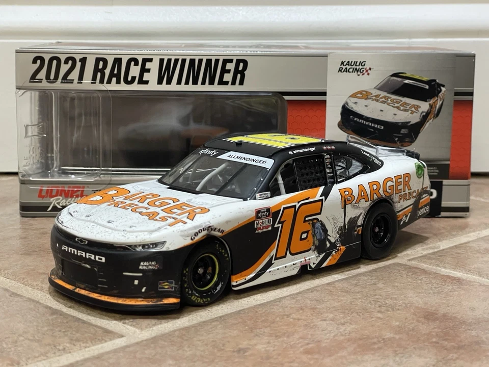 AJ Allmendinger Barger 2021 prefabricado Bristol Xfinity victoria carrera NASCAR 1/24 Kaulig Foto 1 de 4