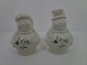 Pfaltzgraff Salt Pepper Shaker Set Snow People Winterberry Holly Leaves Berries - Picture 1 of 9