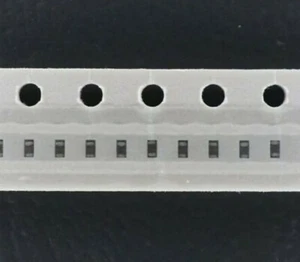 100 un. condensadores de cerámica Murata 0.01uF 10V X5R 10% 0201 GRM033R61A103KA01D - Imagen 1 de 2