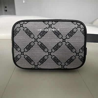 NUEVO CON ETIQUETAS MICHAEL KORS Logo Jacquard Bolso Cinturón/Fny Pack Negro/Lt.Crema/Plateado S/M $98 Foto 1 de 4