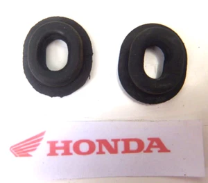 HONDA CBF600 CBF 600 SA REAR SEAT UNIT SIDE PANEL MOUNTING RUBBERS AS SHOWN 2006 - Picture 1 of 5