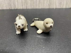 keychains Baby Seal & Polar Bear White 2 1/2" in size each - Picture 1 of 10