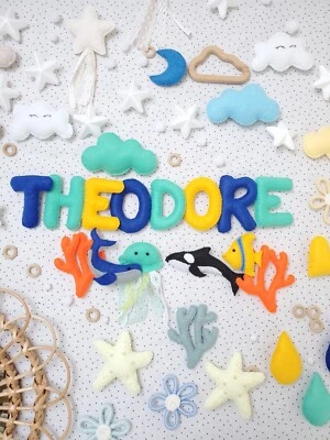 Banderín personalizado fieltro letra nombre niño criatura marina 10 artículos. Ballena Foto 1 de 4