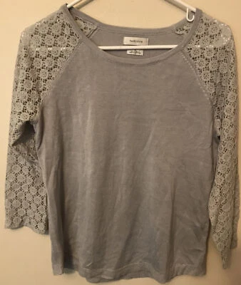 Van Heusen Sweater Women Size  M Gray Knit Lace Crochet Raglan sleeve Stretch - Imagem 1 de 4