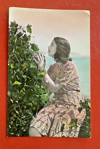 1942 Postcard~ITALY ~ BEAUTIFUL YOUNG WOMAN ADMIRING FOLIAGE  TORINO FOTOCELERE - Picture 1 of 2