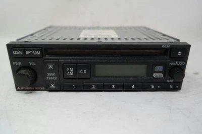 02 03 MITSUBISHI GALANT RECEIVER AM FM CD STEREO RECEIVER MR5877248 - Image 1 of 4