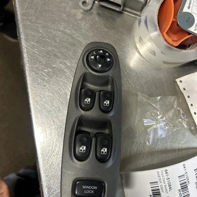 Interruptor de ventana principal de cuatro puertas Hyundai Accent 2003-6 Foto 1 de 4