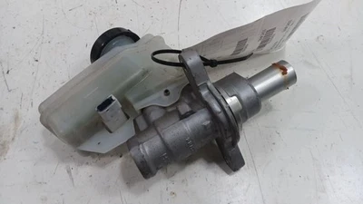 Cilindro maestro de freno compatible con 09-20 370Z Foto 1 de 4