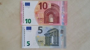 EUROPEAN UNION 10 (U France) & 5 (V Spain) Euro Draghi x 2 UNC Banknote Set - Picture 1 of 2