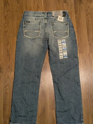 Pantalones de mezclilla Ariat® para hombre M2 relajados 33/30 Stirling elásticos corte bota 10020942 Foto 1 de 3