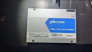 Micron 9200 Max 1.6TB 2.5in Solid State Drive EEFDHAL1T6TCU-CAR1ZABYYES - Afbeelding 1 van 4