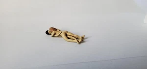 Arttista #1624 - Young Lovers (R Rated) - O Scale Details - Model Trains - NEW - Picture 1 of 3