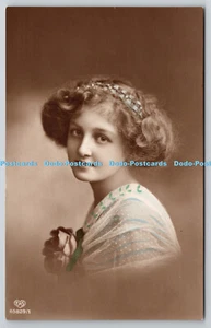 R750010 Junge Frau Portrait E A Schwerdtfeger und Co London - Bild 1 von 4