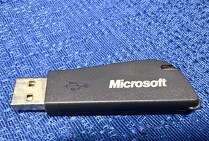 Microsoft Notebook Receiver v2.0 Model 1051 Wireless USB Connection Dongle - Picture 1 of 5