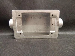 Caja Pyle National F-30-FSC 1 Gang FS con buje de hierro maleable de 2 1" - Imagen 1 de 3