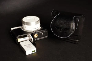 Estuche Cubierta Bolso Completa de Cuero Real Genuino para Nikon J4 Parte Inferior Abierta Negro - Imagen 1 de 9