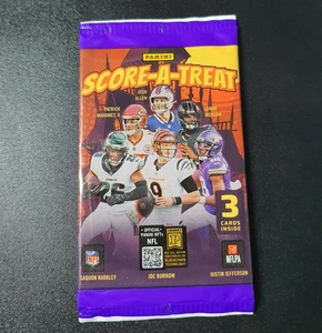 Score-a-Treat Football 2025 - Sealed Pack - 3 Cards per Pack - Bild 1 von 3