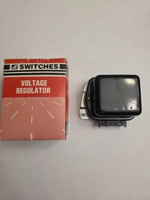 NOS 1963-1974 FORD AND 1976-1978 AMC, JEEP VOLTAGE REGULATOR 8512 - Image 1 of 4