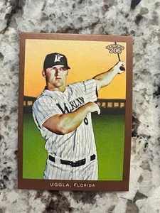2009 TOPPS 206 BRONZE PARALLEL CARD FLORIDA MARLINS DAN UGGLA #8 - Picture 1 of 1