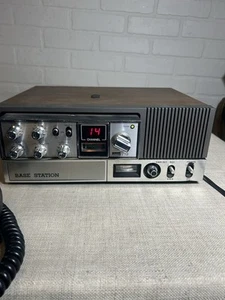 SELTENES MONTGOMERY WARD AM/SSB CB FUNKGERÄT 719 mit seltener Basisstation! Getestet Funktioniert! - Bild 1 von 11