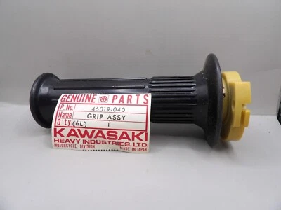 NOS Kawasaki KE250 KE 250 1977-1979 Genuine Throttle Grip Assembly OEM 46019-040 - Image 1 of 4