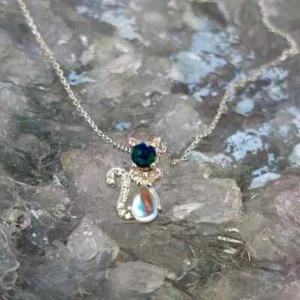 Duchess Cat Head Lightning Ridge Doublet Opal 0.09g with CZ Body S925 Necklace - Picture 1 of 8
