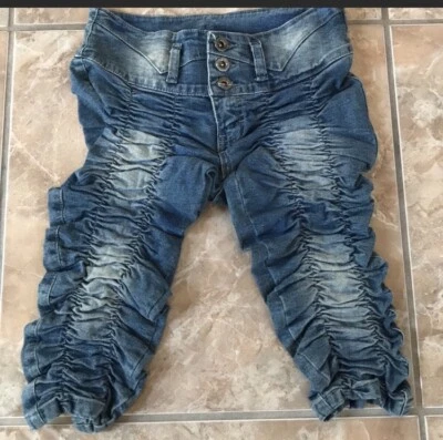 Pantalones de mezclilla Buttlifter, capri, bermudas paquete de un total de 20 pares talla 3 y talla 5 Foto 1 de 4