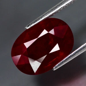 ES 4.55 ct. Rubí Natural Oval Rojo Madagascar - Imagen 1 de 4