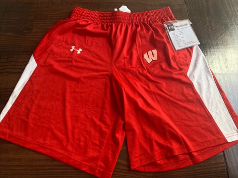 UNDER ARMOUR Wisconsin Badgers Fury Basketball Shorts 1300358 Mens Size L - Red Cover