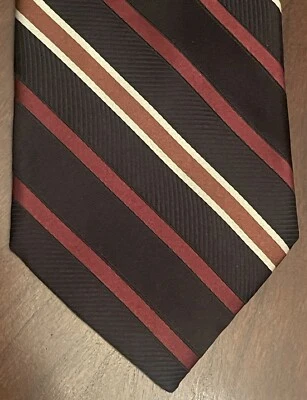 Corbata de cuello Meeting Street hecha a mano 100 % seda para hombre hecha en China Foto 1 de 4