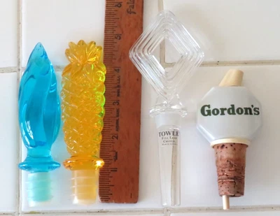 Juego de 4 tapones de botella de vidrio/plástico mezclados Gordon's Gin & Towle Crystal Foto 1 de 4