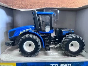 1/32 scale New Holland T9.560 alloy tractor model, only one available - Picture 1 of 9