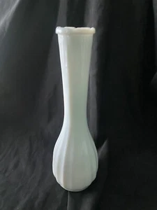 Vintage Carr-Lowrey Glass Company CLG Co Milk Glass Bud Vase #12 - Picture 1 of 6