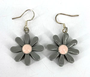 Orecchini pendenti fiori rosa grigio margherita boho hippie retrò NUOVI - Foto 1 di 6