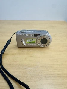 Sony Cybershot DSC-P10 5.0MP Digital Camera (Tested Working) - Picture 1 of 8