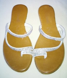 Toscanella Italian Brown Toe Ring Sandals With White Straps & Rhinestones Sz 6.5 - Picture 1 of 12